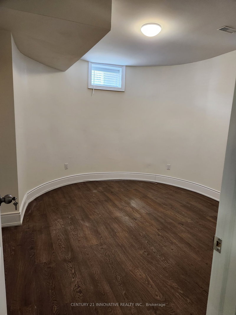 33 Scarborough Golf Club Rd, Toronto, M1M 3C6 | Image 3