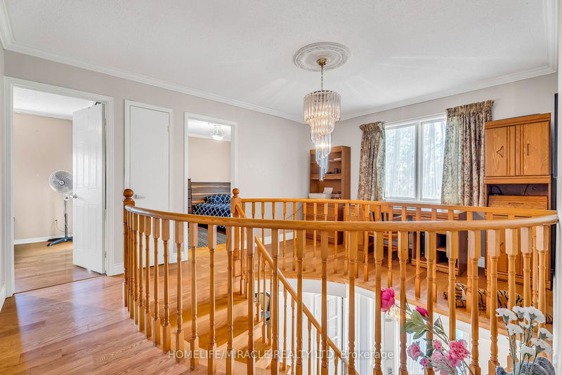 1 Beechnut Cres  Clarington, L1E 1Y5 | Image 16