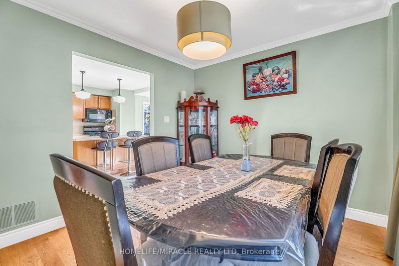 1 Beechnut Cres  Clarington, L1E 1Y5 | Image 9