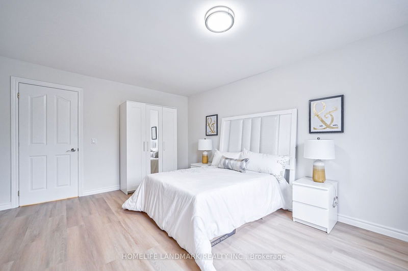 8 Whistling Hills Dr  Toronto, M1V 2B5 | Image 18