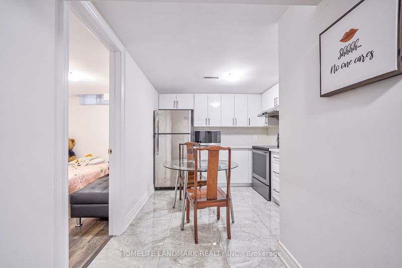 8 Whistling Hills Dr  Toronto, M1V 2B5 | Image 25