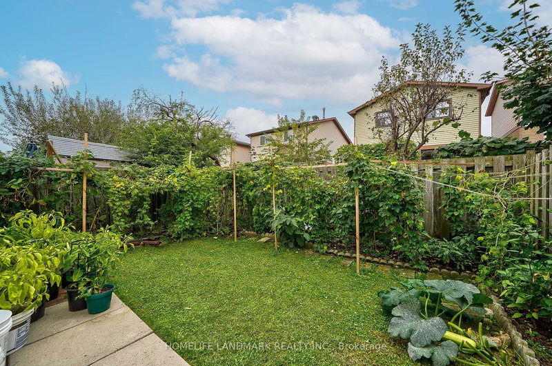 8 Whistling Hills Dr  Toronto, M1V 2B5 | Image 31