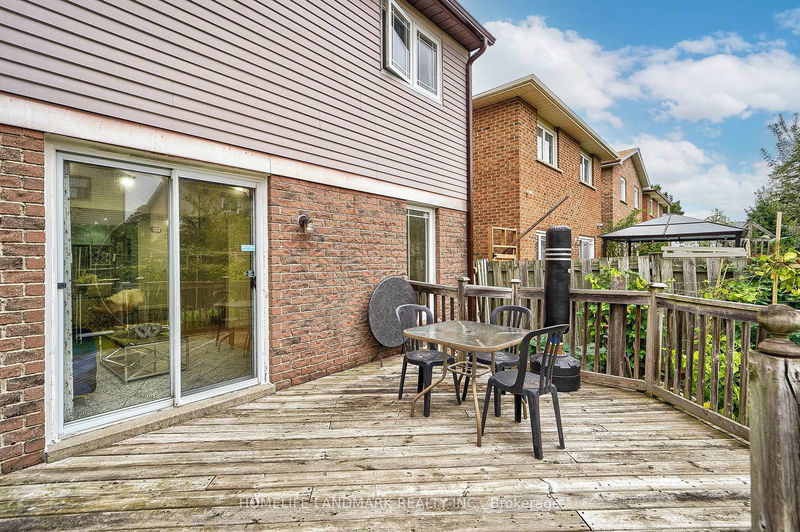 8 Whistling Hills Dr  Toronto, M1V 2B5 | Image 33