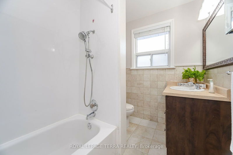 114 Milford Haven Dr  Toronto, M1G 3E1 | Image 24