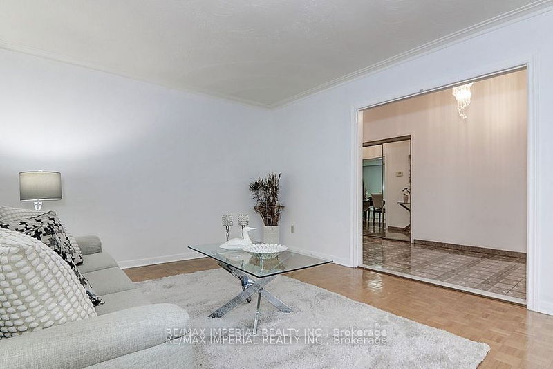 299 Huntsmill Blvd  Toronto, M1W 3E5 | Image 12