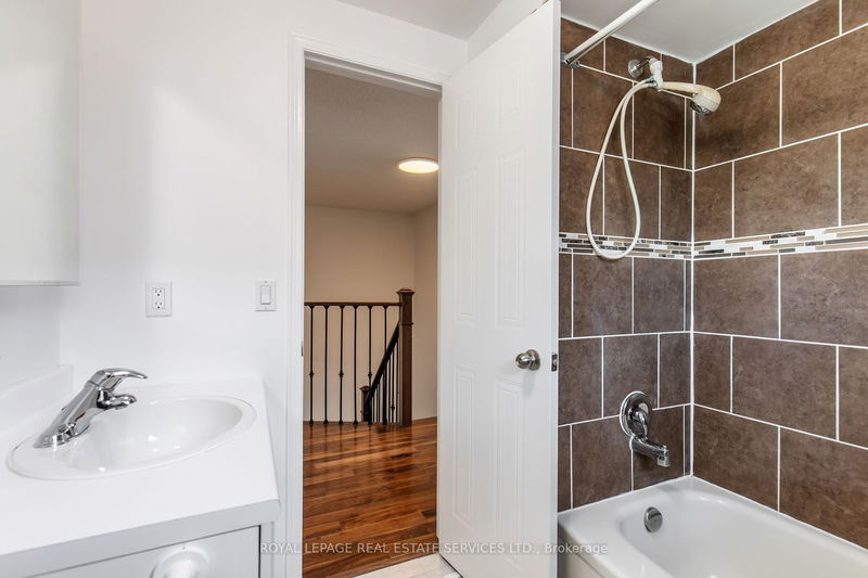 196 Delaney Dr  Ajax, L1T 2B5 | Image 28