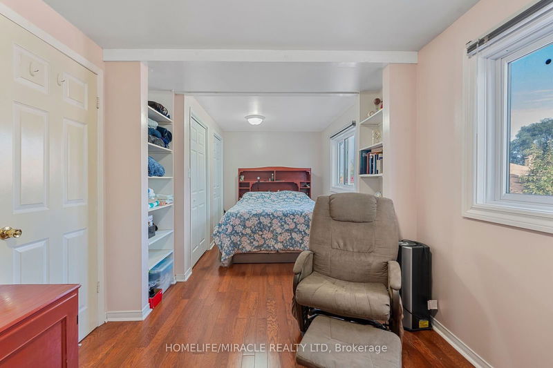 18 Snowball Cres  Toronto, M1B 1R8 | Image 14