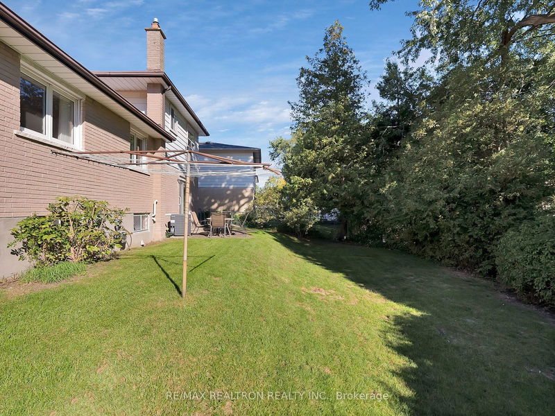 149 Darlingside Dr  Toronto, M1E 3P4 | Image 33