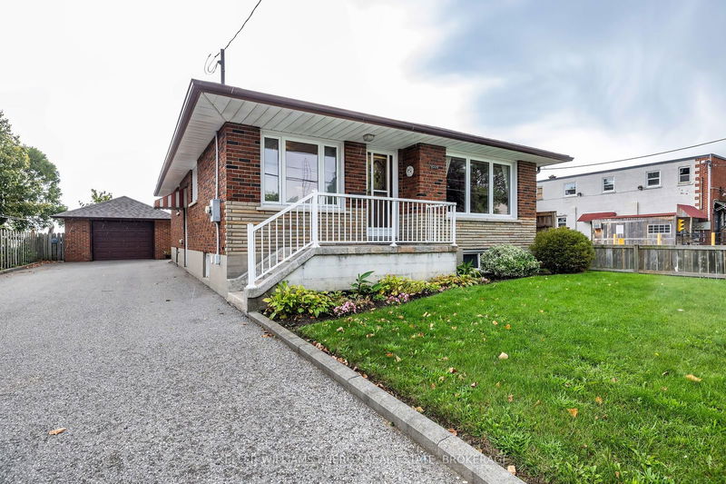 329 Malaga Rd  Oshawa, L1J 1N6 | Image 2