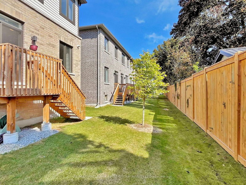 340 Okanagan Path  Oshawa, L1H 0A7 | Image 35