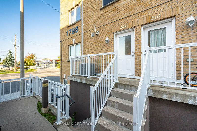  201 - 1795 Markham Rd  Toronto, M1B 2Z7 | Image 3