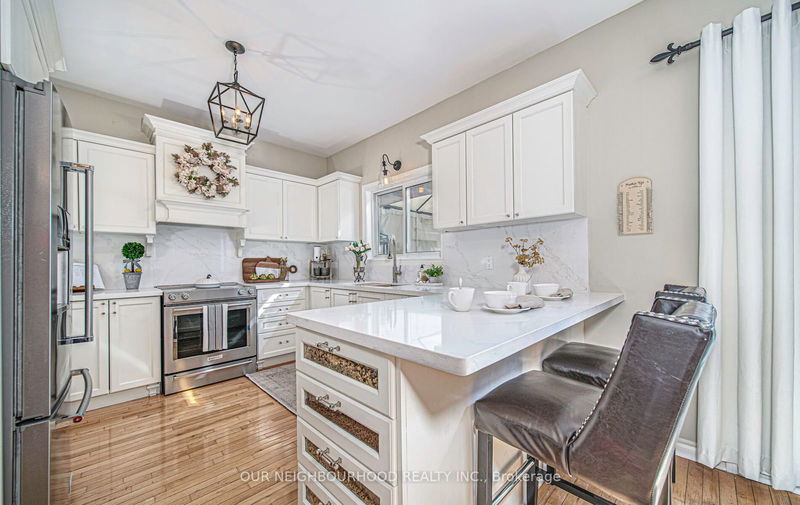 407 Frontier Crt  Pickering, L1W 4B1 | Image 9