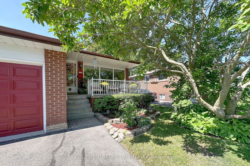 204 Madawaska Ave  Oshawa, L1J 1E5 | Image 2