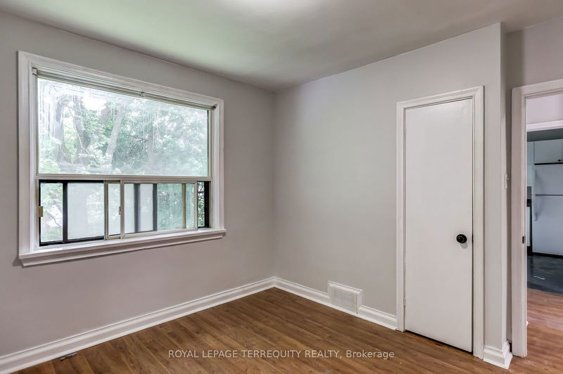 2563 Kingston Rd  Toronto, M1M 1M1 | Image 11