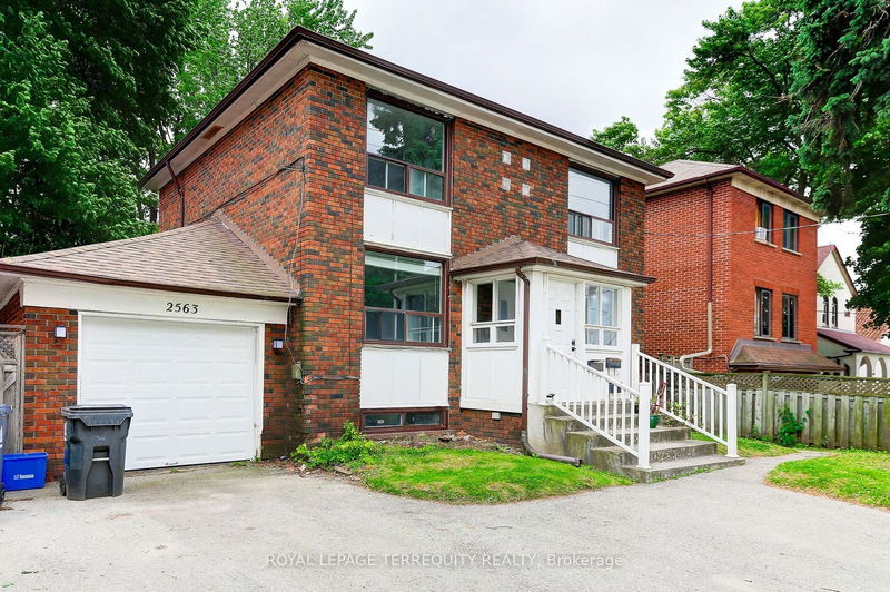 2563 Kingston Rd  Toronto, M1M 1M1 | Image 2