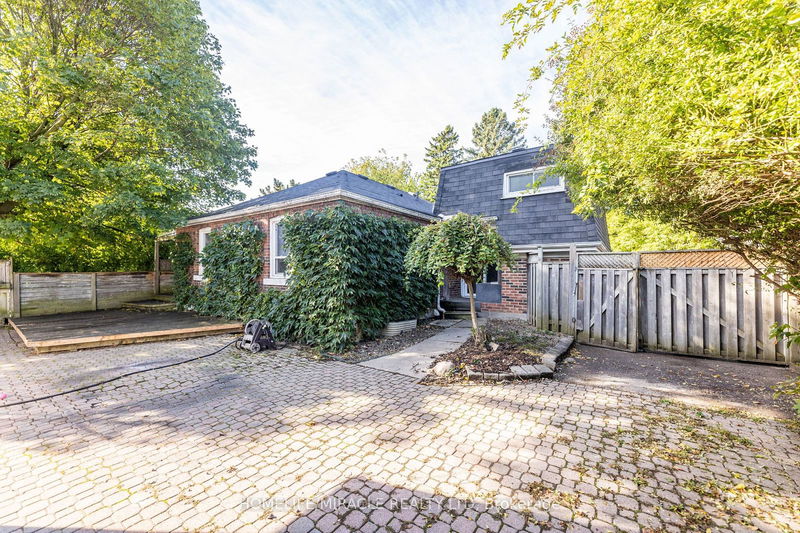 1 Lowell Ave  Toronto, M1M 3M7 | Image 3