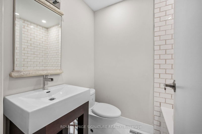  92 - 275 Broadview Ave  Toronto, M4M 3H5 | Image 23