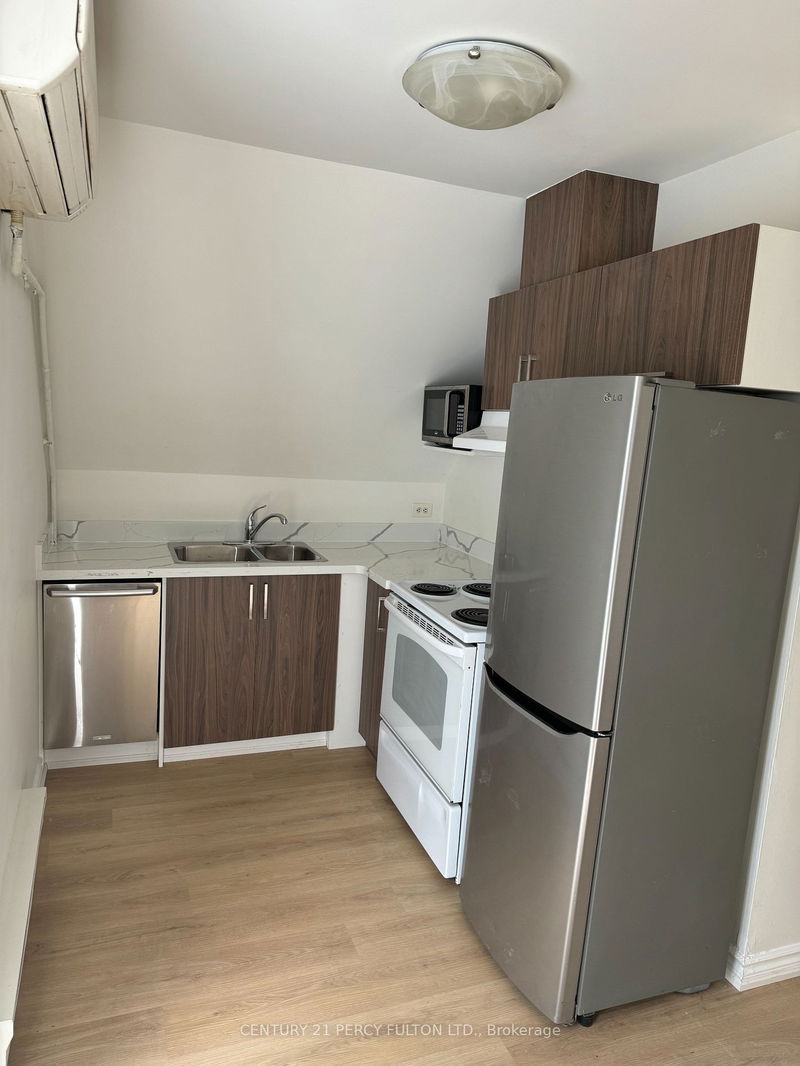 home for lease on 6-2527 Danforth Avenue