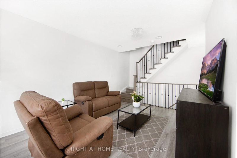 302 - 19 Rosebank Dr, Toronto, M1B 5Z2 | Image 2