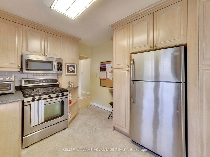 546 Sheppard Ave  Pickering, L1V 1G3 | Image 16