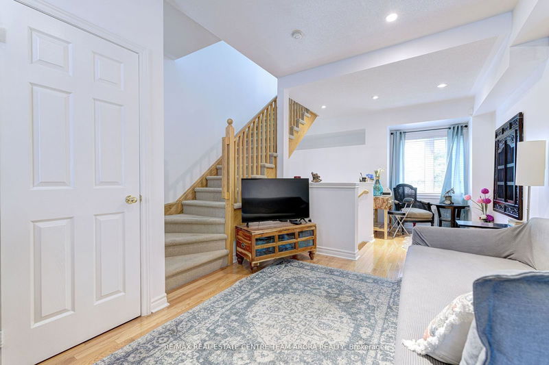 1755 Danforth Ave  Toronto, M4C 1J1 | Image 16