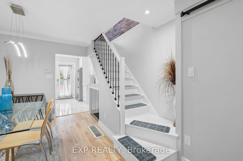 42 Larchmount Ave  Toronto, M4M 2Y7 | Image 21