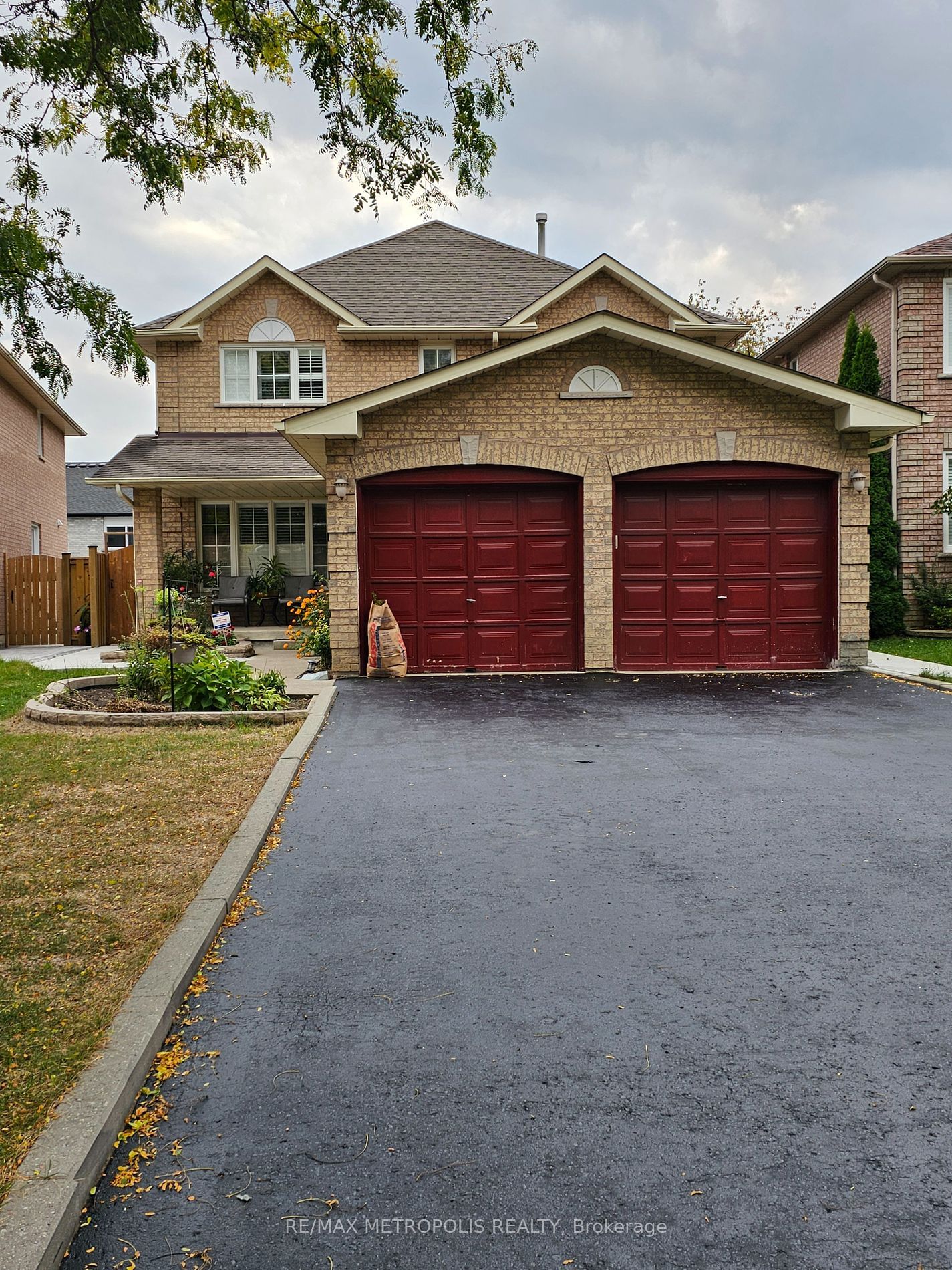 Building in 1595 Otonabee Drive