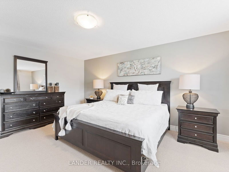 13 Coach Cres  Whitby, L1R 0K8 | Image 20