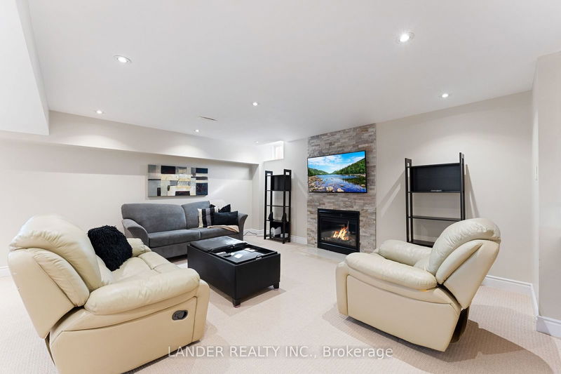 13 Coach Cres  Whitby, L1R 0K8 | Image 30