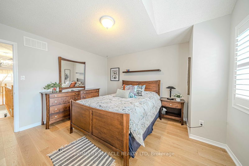 47 Gabrielle Cres  Whitby, L1R 3M5 | Image 31