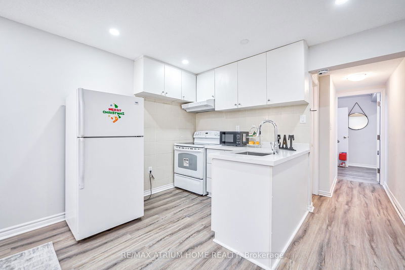 18 Castle Hill Dr  Toronto, M1T 2Y3 | Image 29