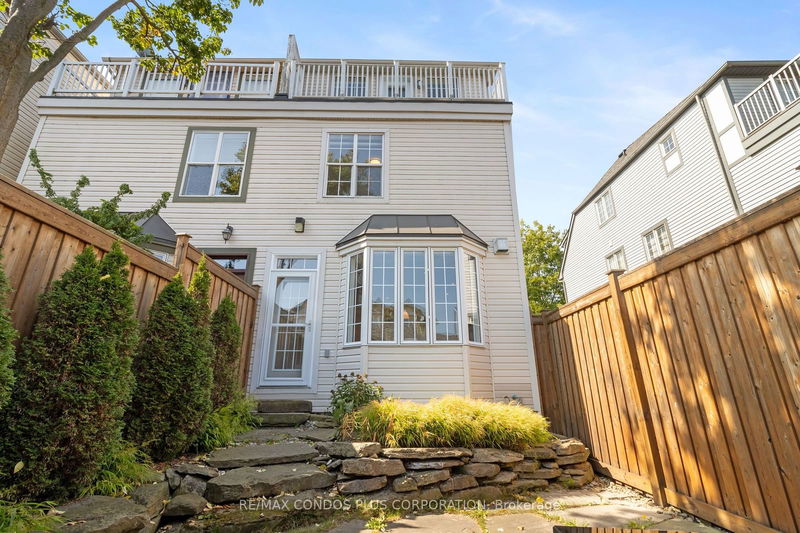 127 Boardwalk Dr  Toronto, M4L 3X9 | Image 39