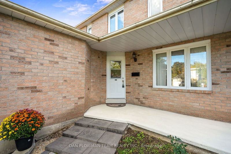 14 Firwood Ave  Clarington, L1E 1P5 | Image 3