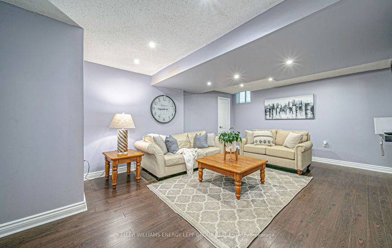 410 Carnwith Dr E Whitby, L1M 0A8 | Image 20