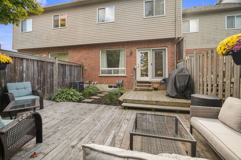 152 Richfield Sq  Clarington, L1E 3G3 | Image 24