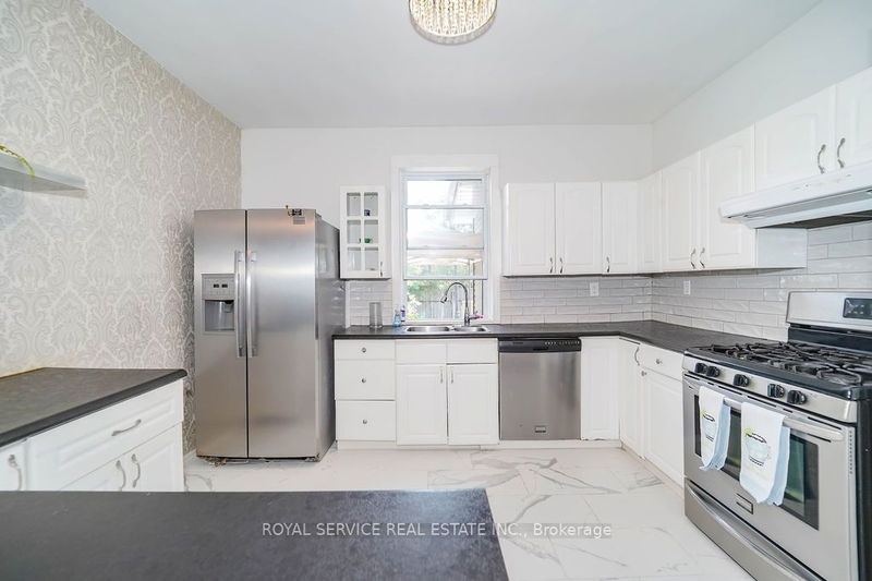 19 Ritson Rd S Oshawa, L1H 5G7 | Image 15