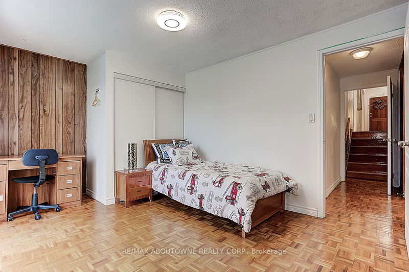 31 Lambeth Sq  Toronto, M1W 3B3 | Image 27