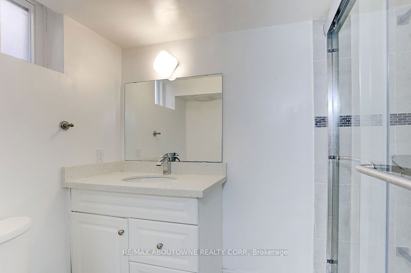 31 Lambeth Sq  Toronto, M1W 3B3 | Image 34