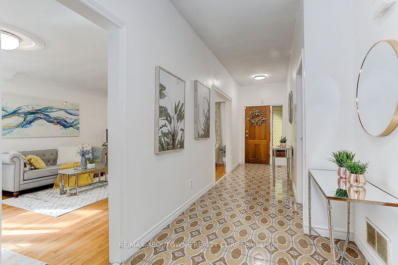 31 Lambeth Sq  Toronto, M1W 3B3 | Image 4