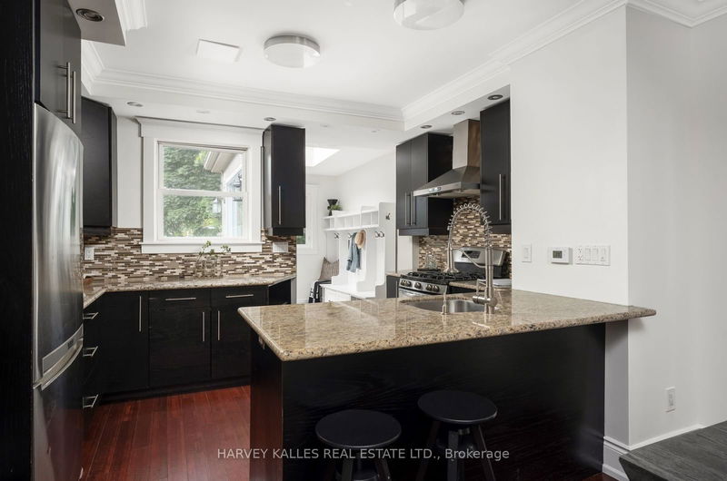 20 Cedarvale Ave  Toronto, M4C 4J4 | Image 14