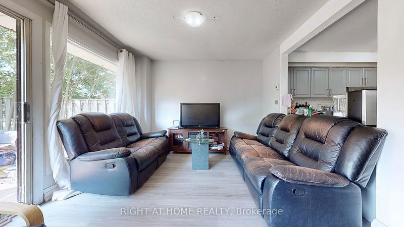  18 - 11 Livonia Pl  Toronto, M1E 4W5 | Image 8