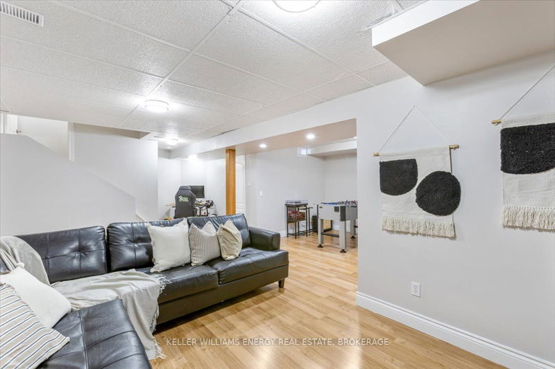 10 Lurosa Cres  Whitby, L1R 3A9 | Image 25