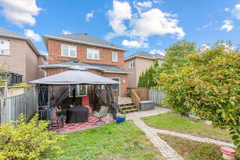 10 Lurosa Cres  Whitby, L1R 3A9 | Image 32