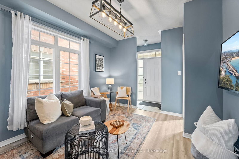 18 Wicker Park Way  Whitby, L1R 0C8 | Image 10