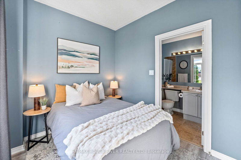 18 Wicker Park Way  Whitby, L1R 0C8 | Image 12