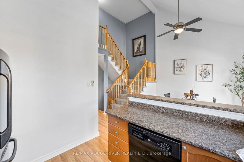 18 Wicker Park Way  Whitby, L1R 0C8 | Image 22