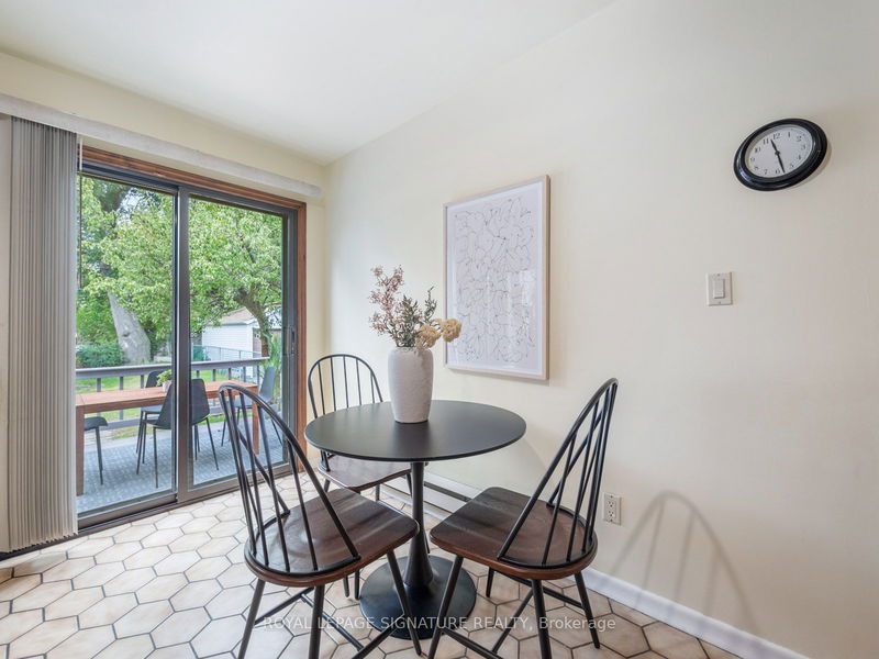 24 Chilton Rd  Toronto, M4J 3C8 | Image 13