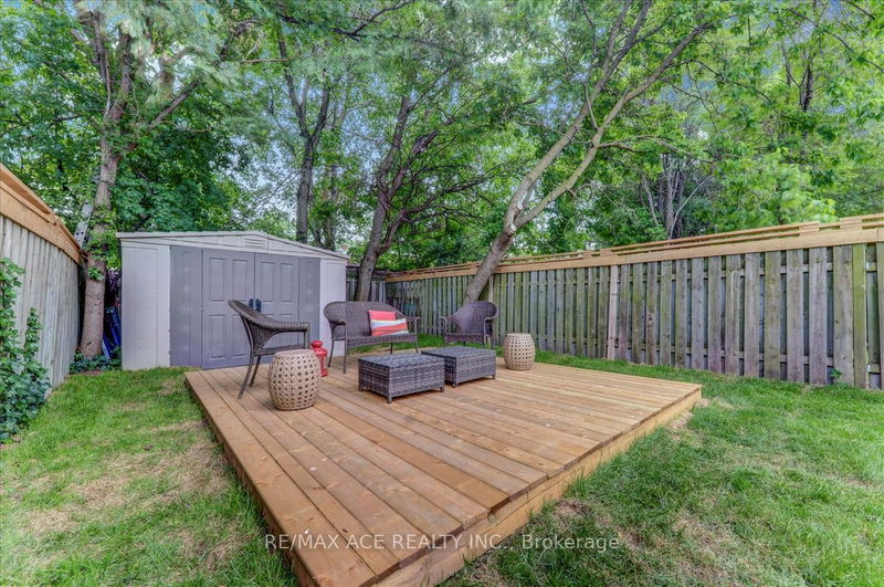 153 King Edward Ave  Toronto, M4C 5J7 | Image 38