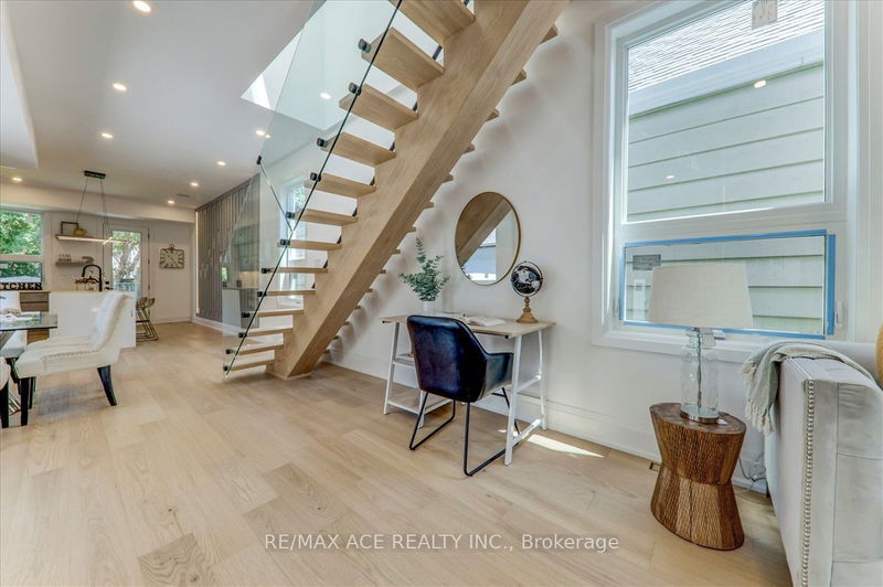 153 King Edward Ave  Toronto, M4C 5J7 | Image 7