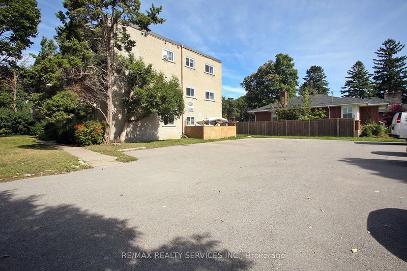 102 Front St E Whitby, L1N 1A1 | Image 12